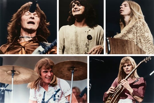 Miembros de Yes en 1973 - Restaurada con IA